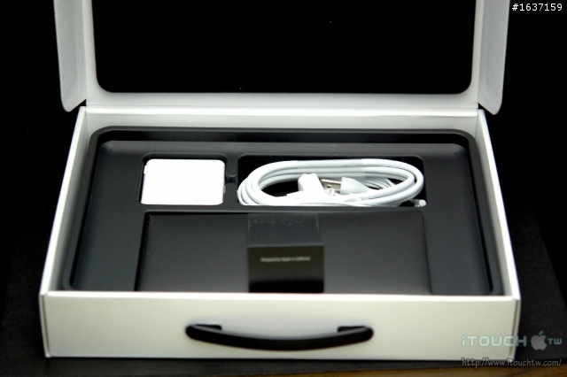 [分享]開箱文-MacBook Pro 15" i7 霧面螢幕