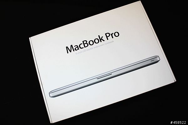 終於輪到我PO開箱文了..15" i7 霧面螢幕