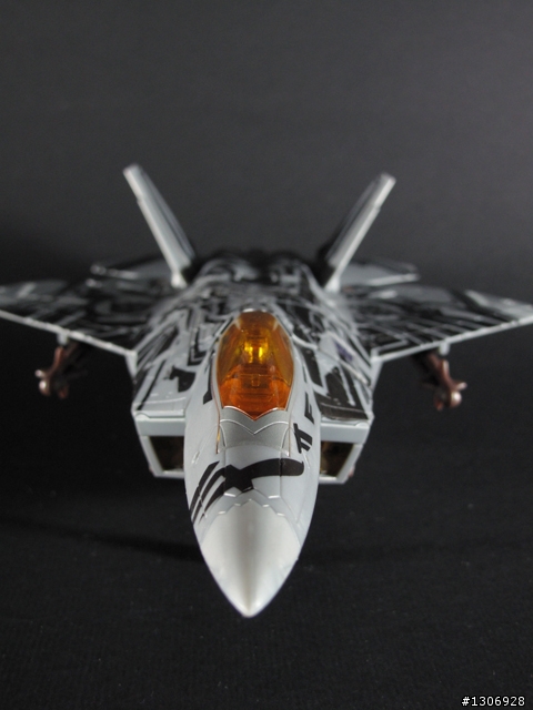 [開箱] 變型金剛 ROTF Leader Class STARSCREAM 領袖級 天王星 ~玩具分享~