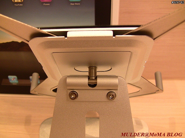 [MoMo桑分享] LUXA2 H4 Holder:iPad 最棒的iPad桌上立架/支架 !!