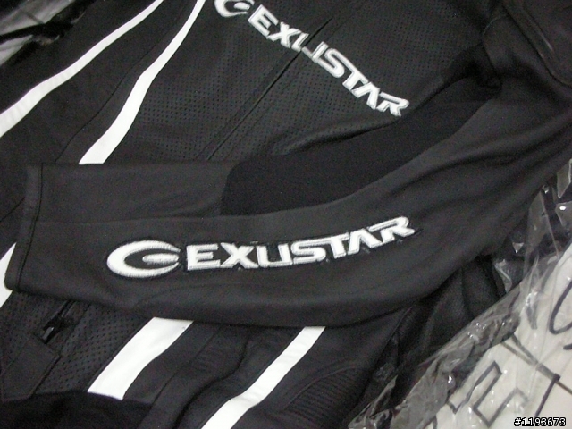 (((開箱文)))   浩悍EXUSTAR  E-MSL110連身皮衣 [補上實穿照]