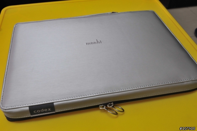 2010 New 15" MacBook Pro i7 + 128 SSD 與配件測試