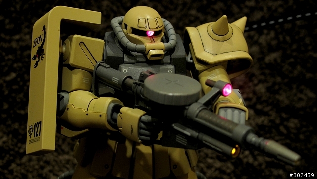 發光實驗作No.4 [HGUC] MS-06F2 Zaku II Type F2