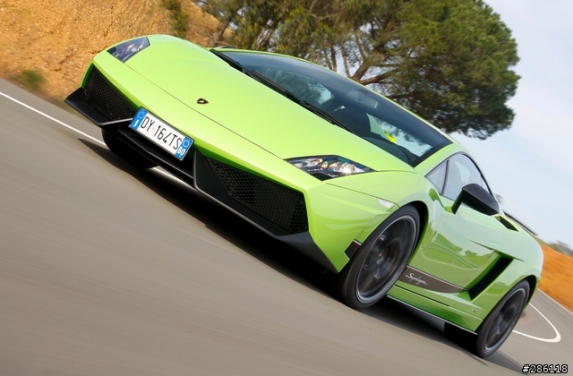 輕量小牛 Gallardo LP570-4 SL 到港，5/11 正式上市
