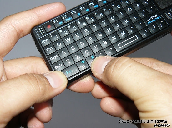 [分享]可以是鍵盤也可以是簡報筆的MAGIC Pro mini Keybord 簡測