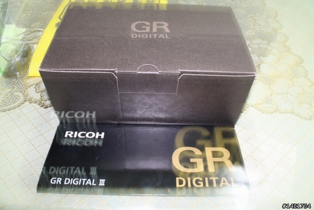 RICOH GR DIGITAL III﹝簡易開箱﹞