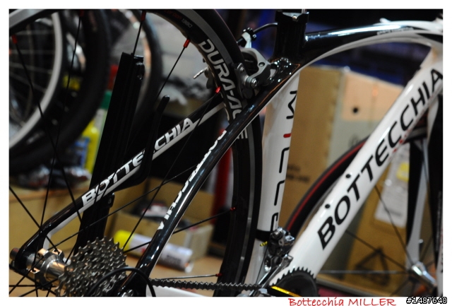 [開箱] BOTTECCHIA MILLE ULTEGRA FRAME 〝44〞 ROAD BIKE