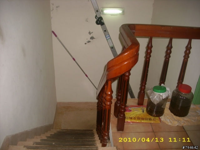 樓梯面牆壁壁癌DIY之現在完成式