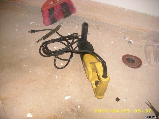 樓梯面牆壁壁癌DIY之現在完成式