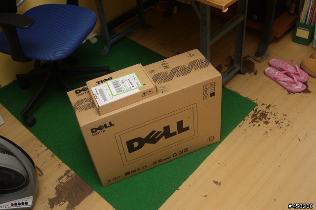 [開箱] DELL U2311H~ 6/2 持續補圖  6/1新增AL2032對照