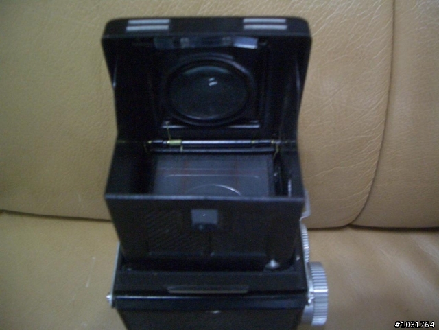 遲了約45年的開箱文  YASHICA-A