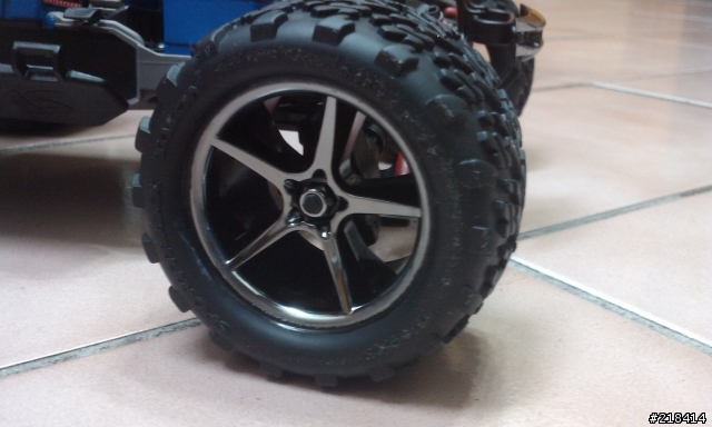 TRAXXAS 1/16 E-REVO 小開箱 5/6更新