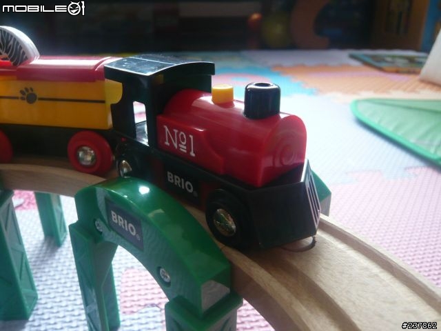 [開箱] 來自瑞典的 BRIO 小火車