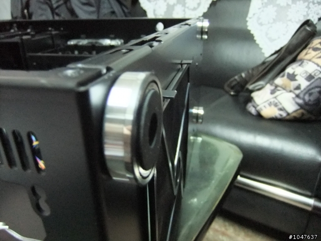 LIAN LI PC-B25FWB 開箱!!
