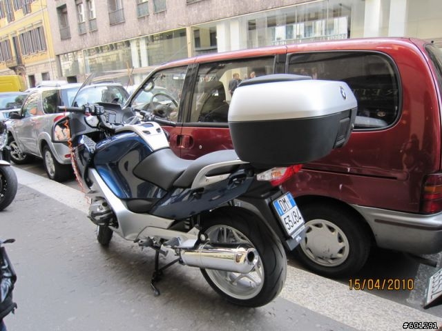 義大利米蘭 街上隨手拍到的機車