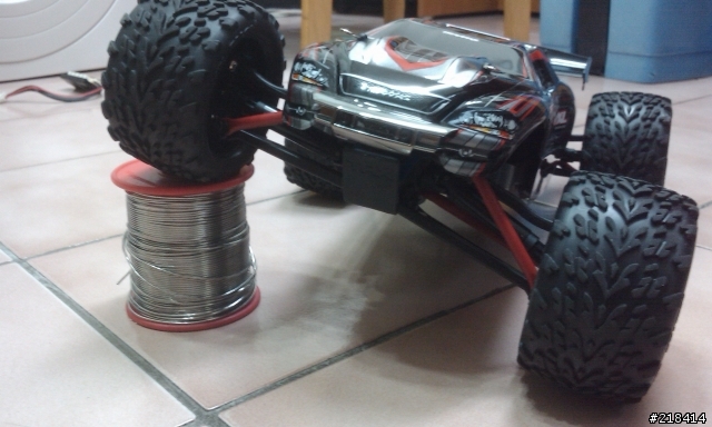TRAXXAS 1/16 E-REVO 小開箱 5/6更新