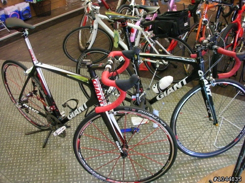或許是今年最後一台的GIANT  TCR ADVANCED SL 1 ISP(ML)