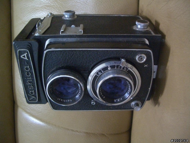 遲了約45年的開箱文  YASHICA-A
