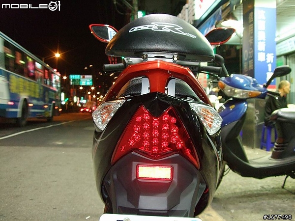 補貼2010年式 SUZUKI NEX 125 八耐黑橘版開箱文~