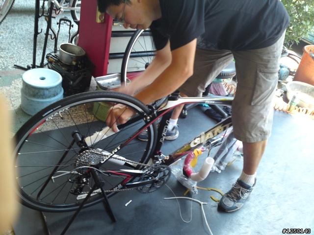 [開箱文]次發TCR COMP 2 SRAM APEX 人生的第一台碳車~