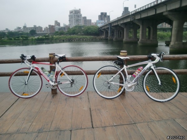 [請教問題]騎車手會麻&腳會麻是????