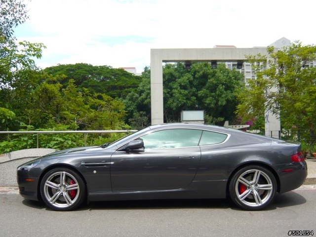 台南 - Aston Martin DB9