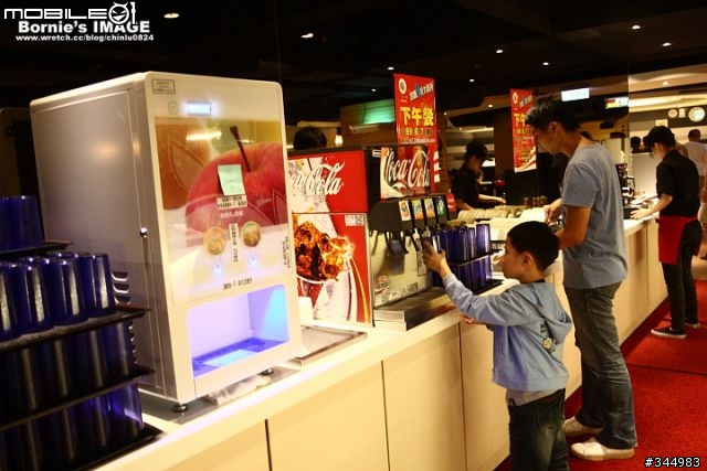 [分享]瘋牛排洋食-挑戰22Oz超大牛排~