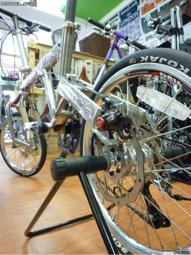 [開箱] BROMPTON Titanium 2010年式 蘋果綠 客製P把鈦布! 鈦布vs鈦鳥大比拼~