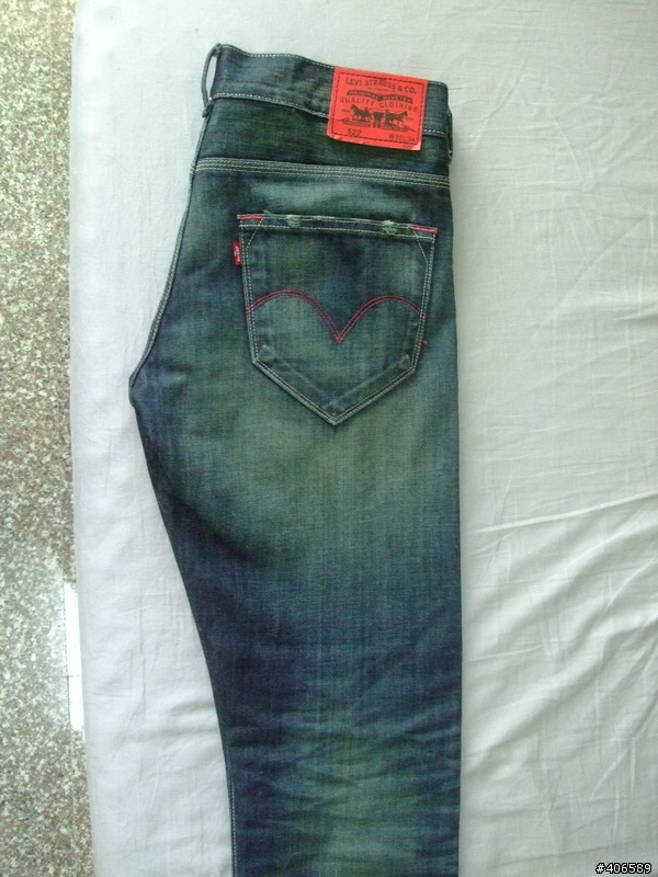 【分享】Levi's Slim Straight 522 完全不專業開箱