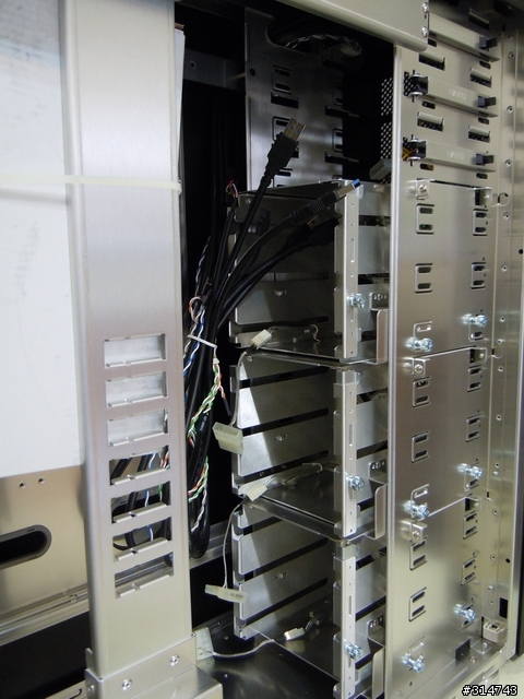 [開箱分享]聯力PC-A77F高直立機殼