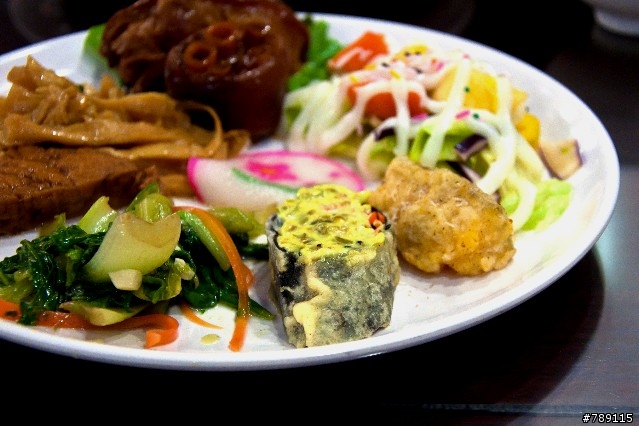 [食記]平價餐點新選擇～老外HELLO便當