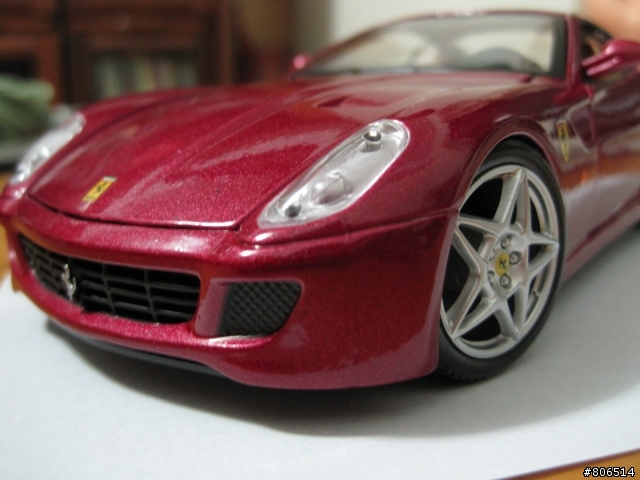 [開箱]Maisto 1:24 Ferrari 599 GTB (紅)