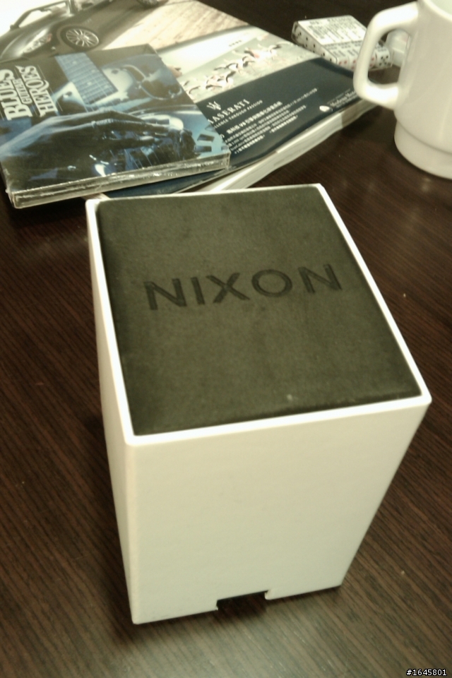 [開箱] NIXON 51-30 Chrono All Black