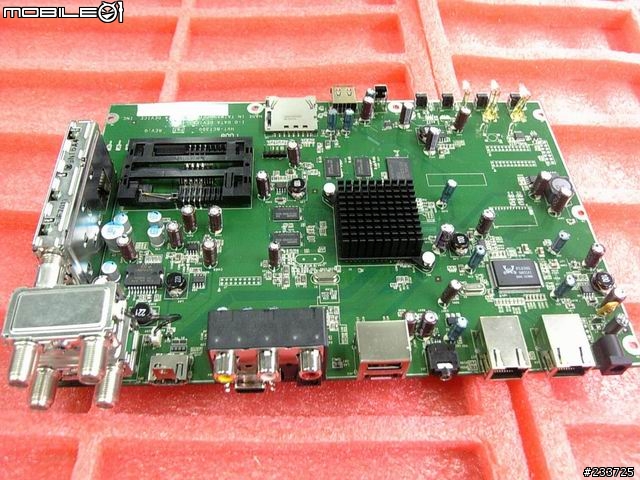 [開刀文]解剖 I.O DATA デジタルチユ ーナー  HVT-BCT300 及 東芝デジタルチユ ーナー  D-TR1