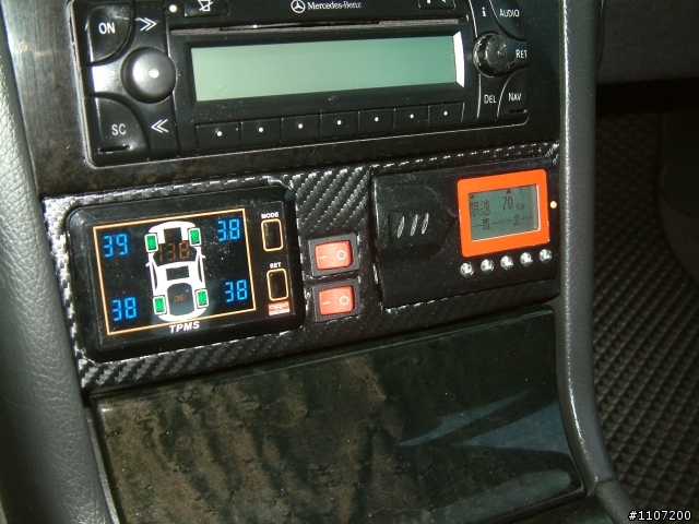 《DIY》W210中控置物盒變身CARBON裝飾~~~
