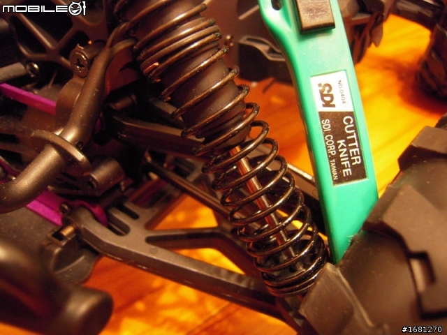 [開箱]HPI 1/8 Savage Flux HP 無刷野人大腳2.4G
