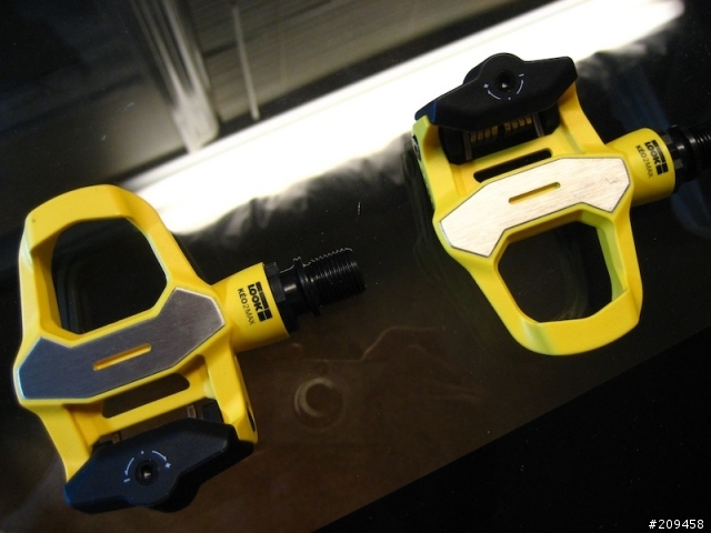 [開箱] 這個月的敗家成果 (Oakley, Sidi, Look, Fizik)