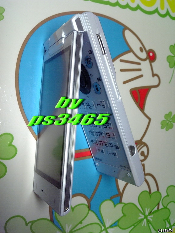 2010年夏季新機：docomo SH-07B銀色開箱圖