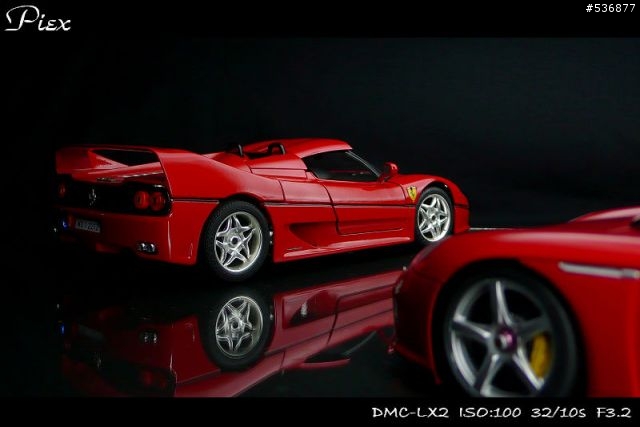 [1/18]火紅蛙王 Porsche Carrera GT