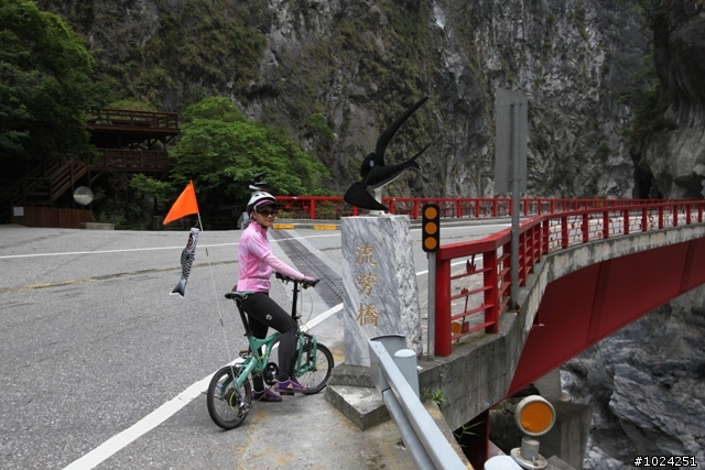 這一刻，在公路之巔擁抱‧幸福