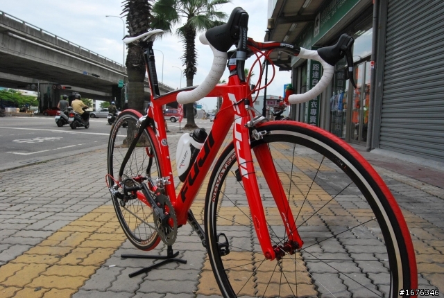 [開箱文 ]  公路車新手 入手  FUJI  SST 3.0