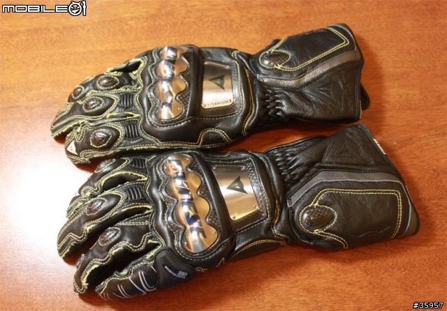[開箱] 2010 Dainese Guanto Full Metal Pro 長手套 惡魔頭頭