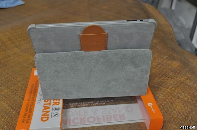 [分享]iPad保護套-Macally bookstand~