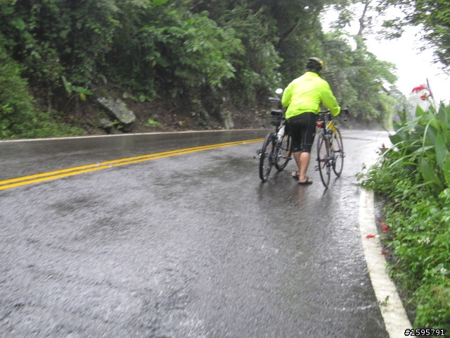 大雨中的騎車(613鹿場賽事的見識與感動)
