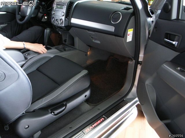 Ranger TDCi 3.0 展示間開箱