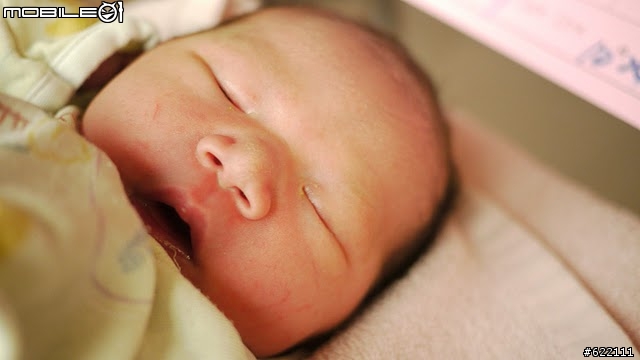 出生不到24HR的小baby