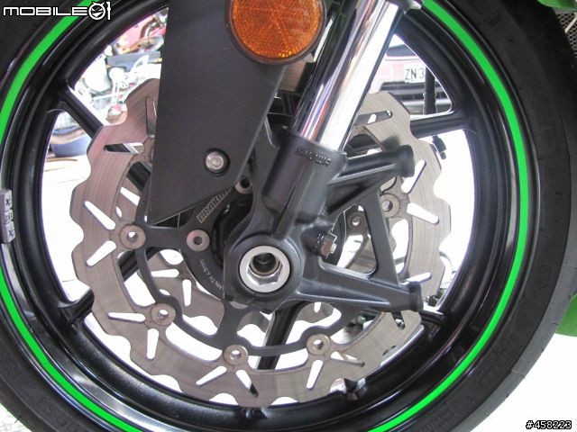 【小小開箱】Fren Tubo Carbon 油管 & Brembo HP CNC 輻卡 for ZX-6R 07"