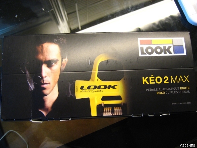 [開箱] 這個月的敗家成果 (Oakley, Sidi, Look, Fizik)