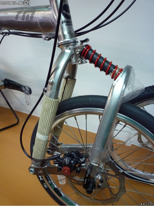 [開箱] BROMPTON Titanium 2010年式 蘋果綠 客製P把鈦布! 鈦布vs鈦鳥大比拼~