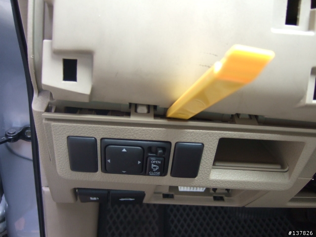 圖解tiida電源擴充座安裝
